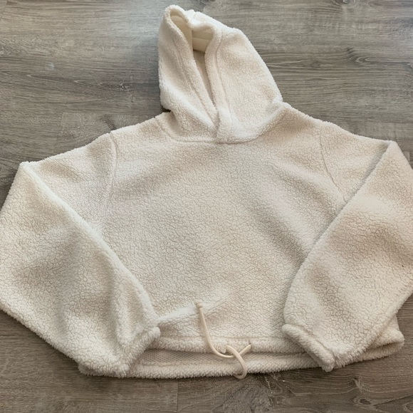 cropped hoodie